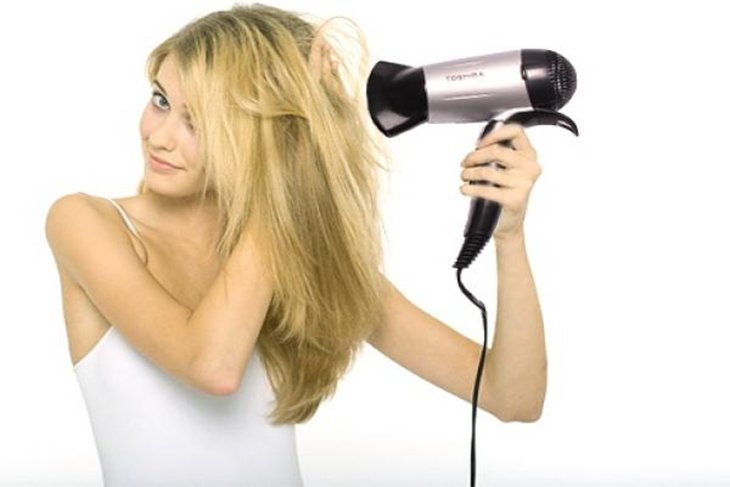 Cách phục hồi tóc hư tổn hiệu quả, đơn giản mà không cần ra tiệm