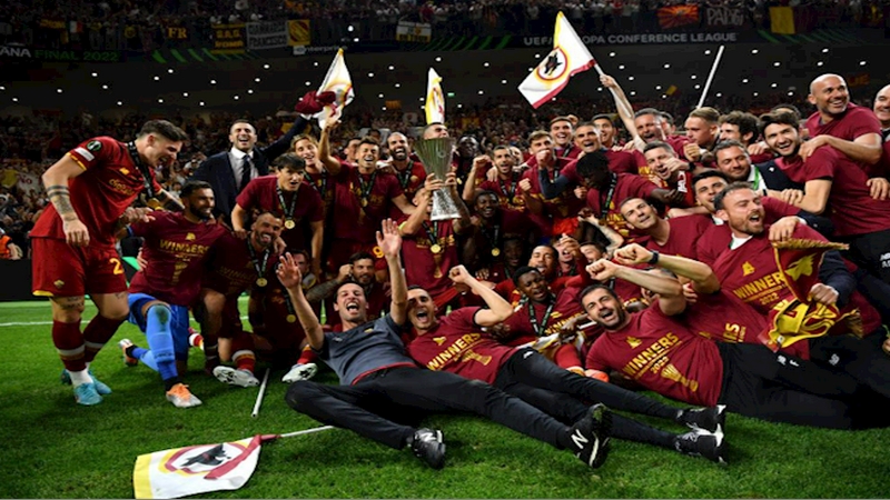 Câu lạc bộ bóng đá AS Roma cũng đã viết nên một câu chuyện tuyệt vời.