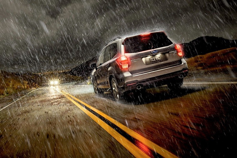 Bỏ túi kinh nghiệm lái xe trời mưa đảm bảo an toàn