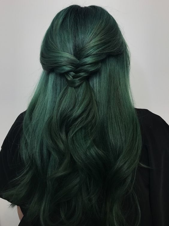 Nhuộm tóc màu xanh rêu - những lựa chọn tuyệt vời nhất