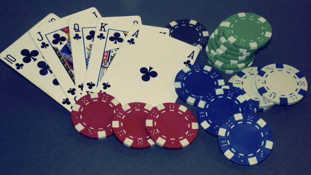 Poker ba thùng là gì? Những điều cơ bản bạn cần hiểu